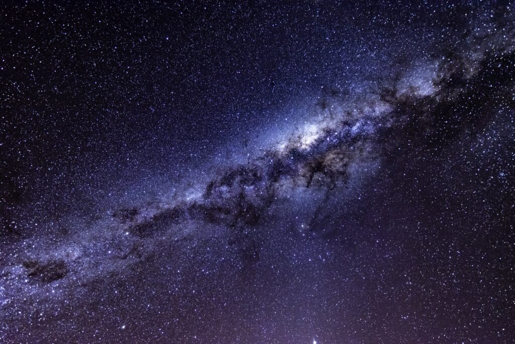 Something is Producing Radio Waves in the Heart of the Milky Way, and ...