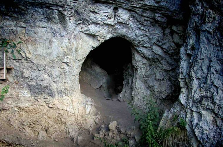 Denisova Cave